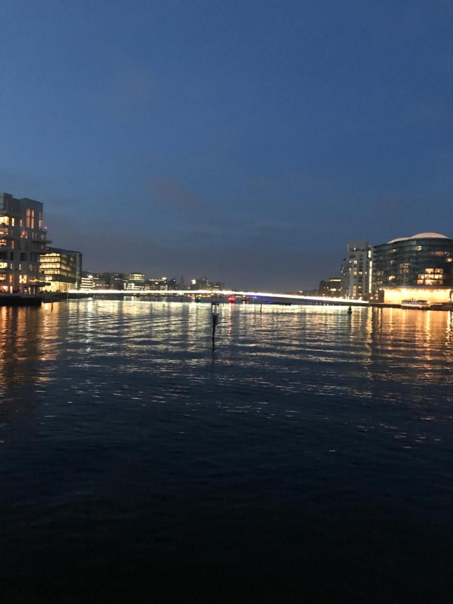 Luksuslejlighed Pa 7 Sal Med Elevator, Vestvendt Altan Og Udsigt Over Havn Og By Lejlighed
